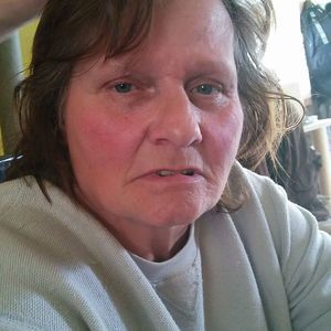 Meet your Posher, Flora